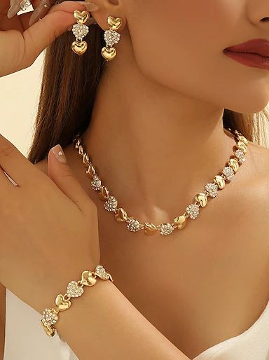 FASHION JEWELRIES COLLECTION