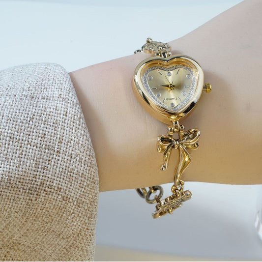 Retro Heart-shaped Bracelet